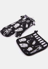 Cookin' Up A Storm Potholder And Oven Mitt Set