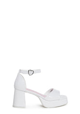 Soft Waltz Platform Sandals - White