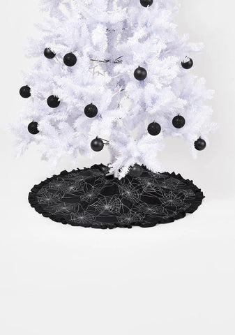 Spinning Out Spider Web Tree Skirt