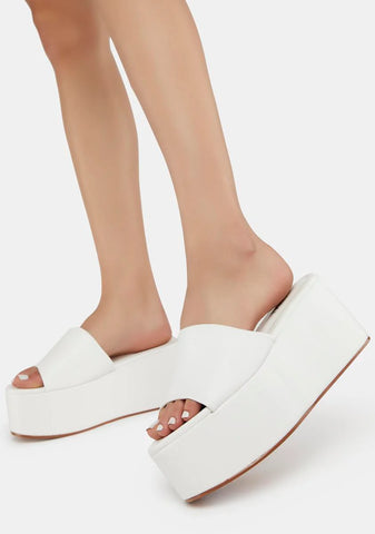 Oakelee Platform Sandals
