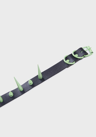 Off Set Waves Spiked Choker