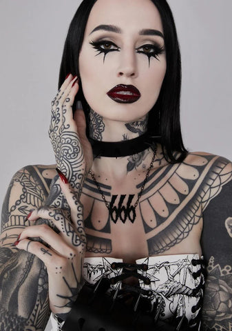 Devoted Digits Necklace