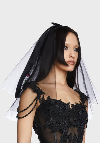 In Defiance Lace Veil