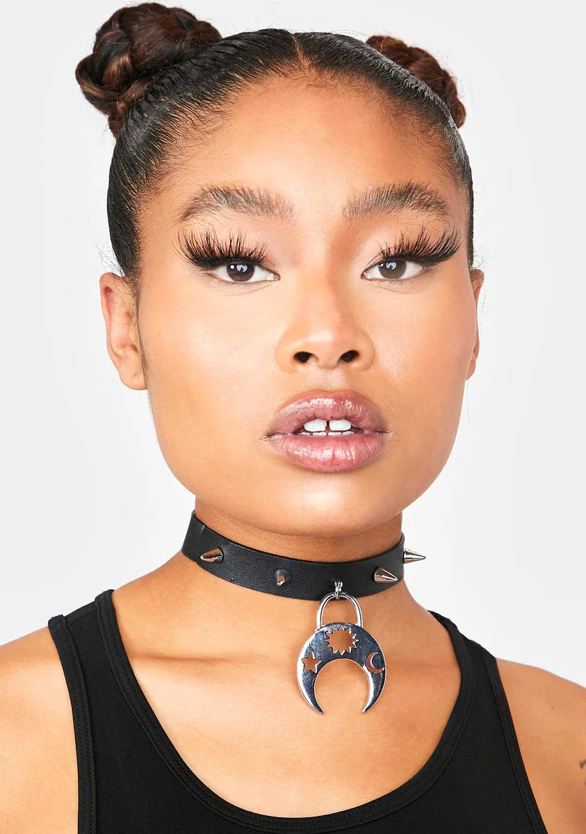 Moon Goddess Pentagram Chain Choker