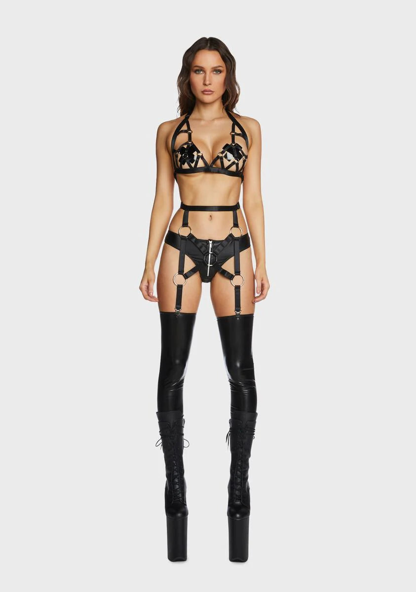 The Intimate Hour Garter Set