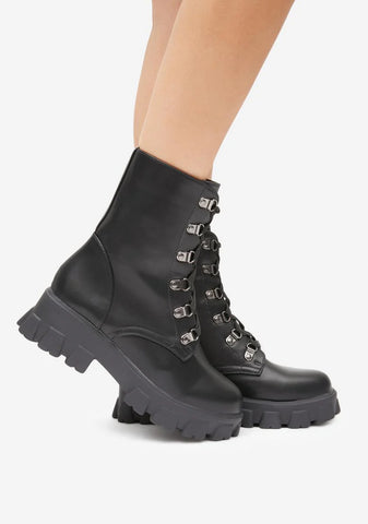 Worldwide Looks Combat Boots