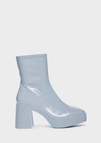 Sky Forward Fronting Heeled Boots