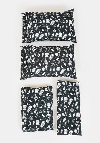 Embrace The Darkness Bedding Set