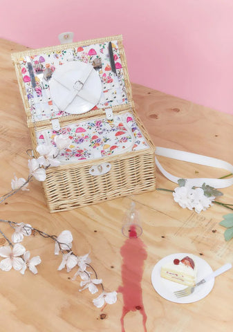 Mushroom Sugar N' Spice Picnic Basket
