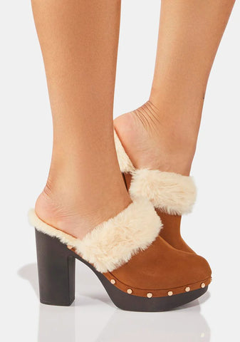 Mocha Communicate Something Clogs