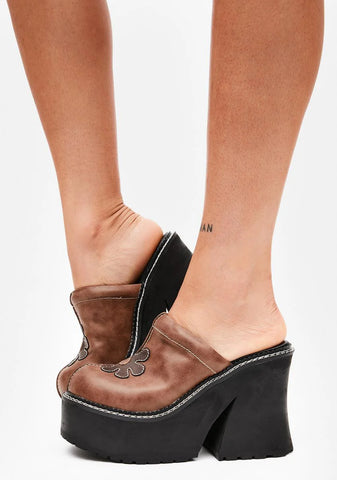 So Called Scheme Floral Clogs