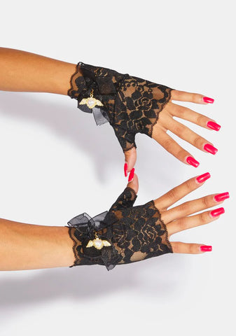 Heavenly Reaction Lace Gloves