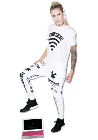 Aint No Wifi Crop Tee - White