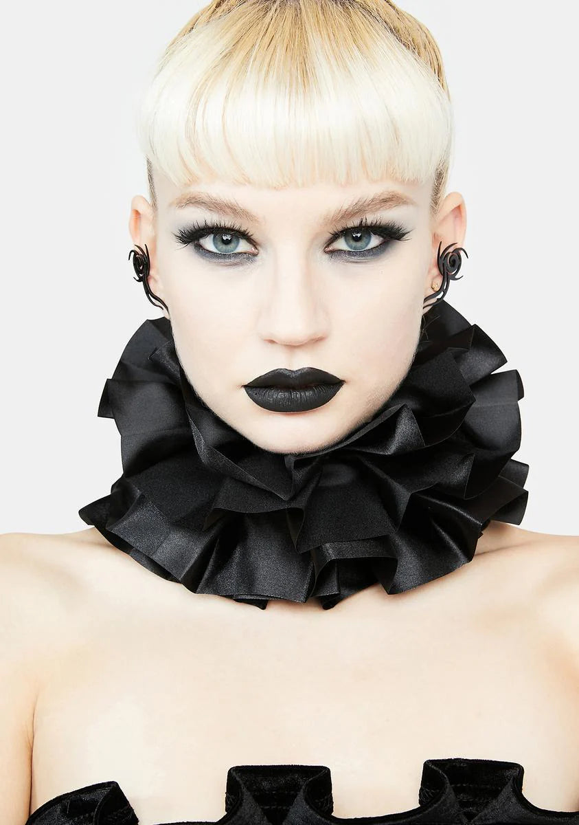 Dramatic Demise Ruffle Collar