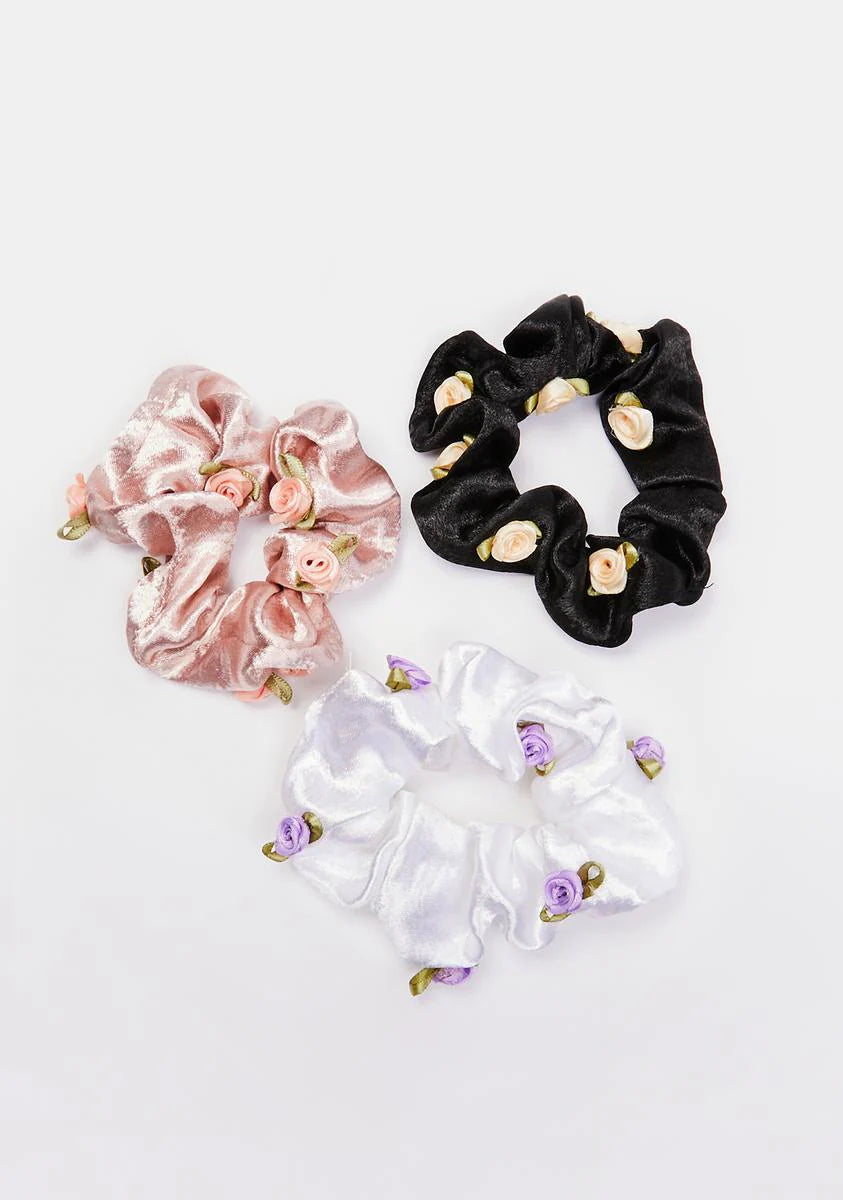 U Make Me Feel Scrunchie Set