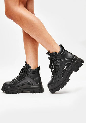 Black Aspha NC Mid Lace Up Sneakers