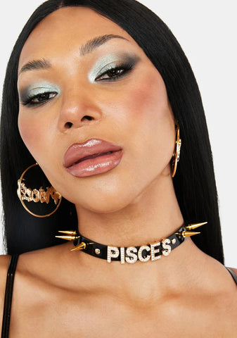 Undivided Attention Spike Choker