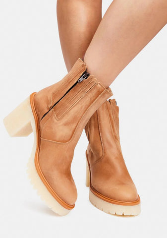 Tan James Leather Chelsea Boots