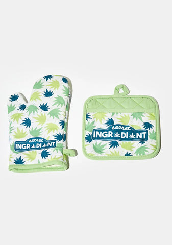 Secret Ingredient Oven Mitt Set