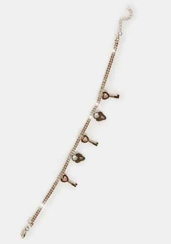 Seeking Charm Choker