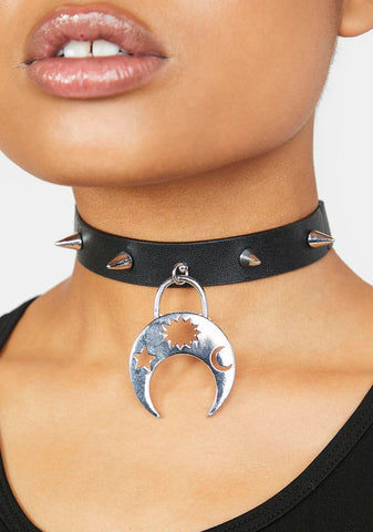 Moon Goddess Pentagram Chain Choker
