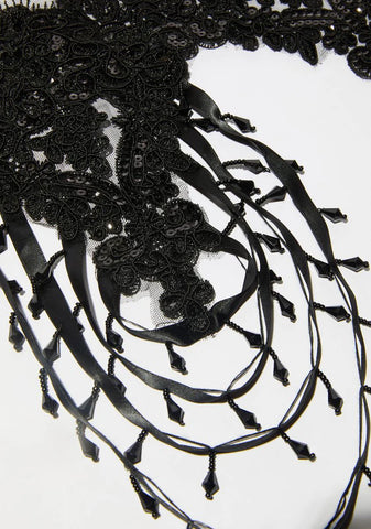 Belle Of The Dead Lace Collar