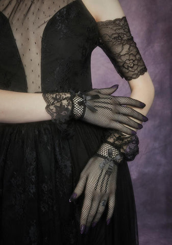 Midnight Forgotten Shadow Lace Gloves