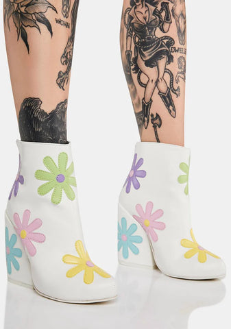 White Jem Daisies Boots