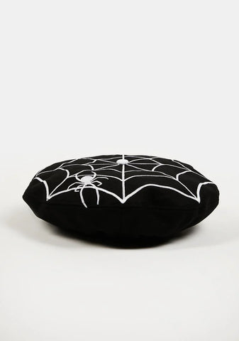 An Entanglement Embroidered Beret