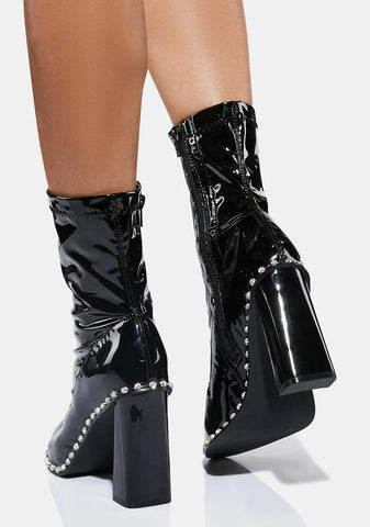 Noir Mooney Ankle Boots