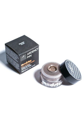 Brighton Social Modster Light Catching Eye Powder