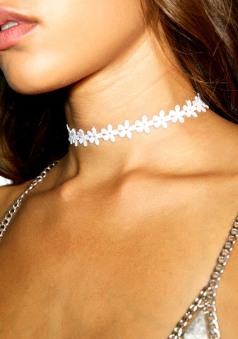 White Daisy Choker
