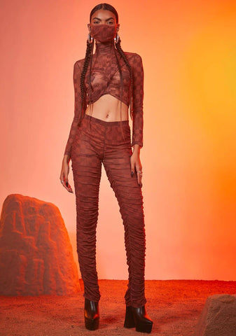 Luxury Vibes Checker Ruched Leggings