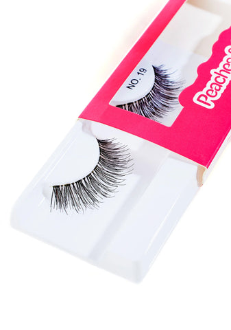 No. 19 False Lashes