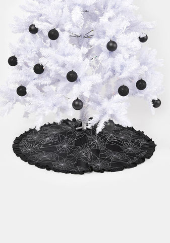 Spinning Out Spider Web Tree Skirt