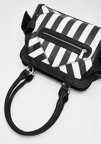 Never Trust The Living Handbag