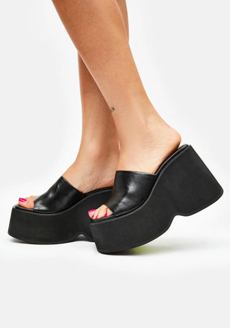 Turning Tables Slide Sandals