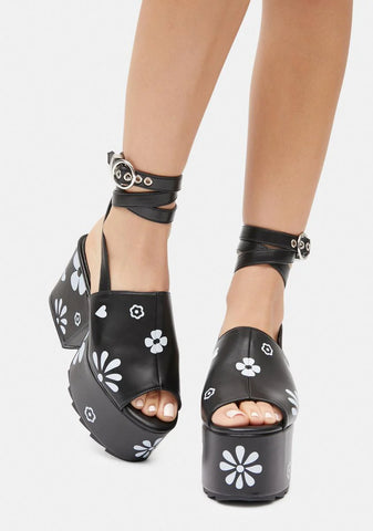 So Lucky Platform Sandals
