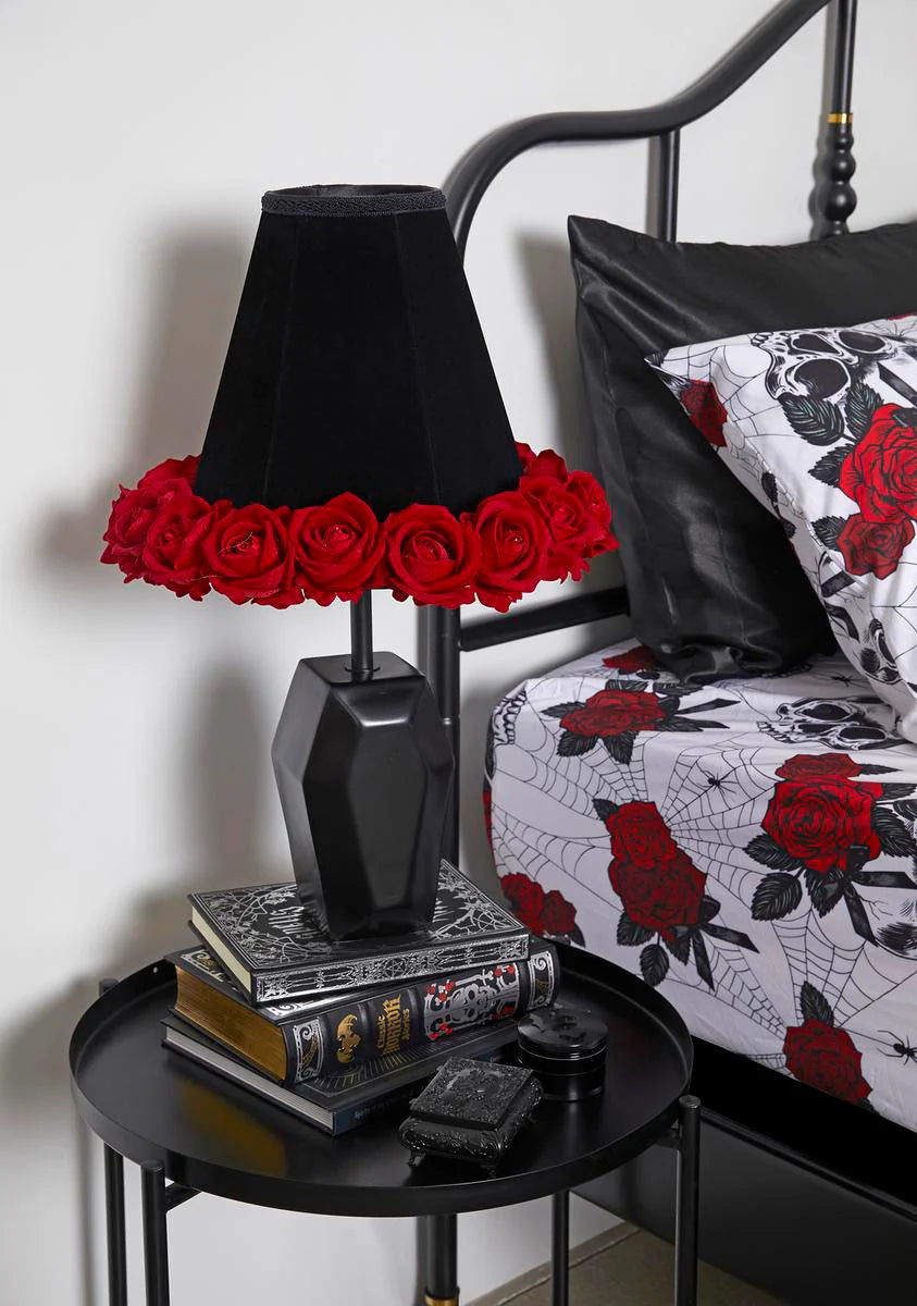 Loves Me Not Table Lamp