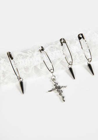 Ivory Rose From The Dead Lace Choker