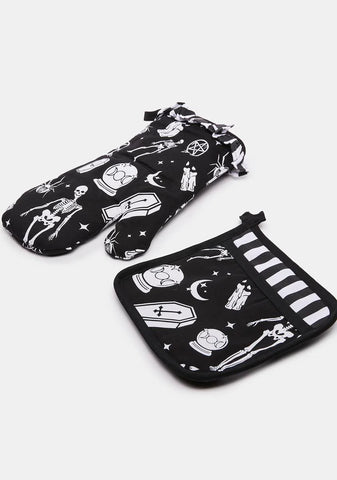 Cookin' Up A Storm Potholder And Oven Mitt Set