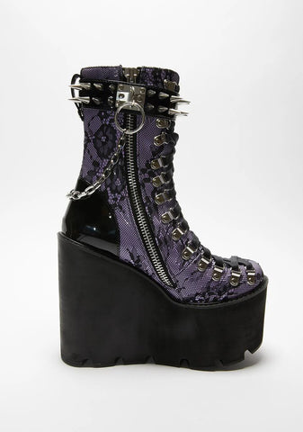 Haunted Traitor Boots