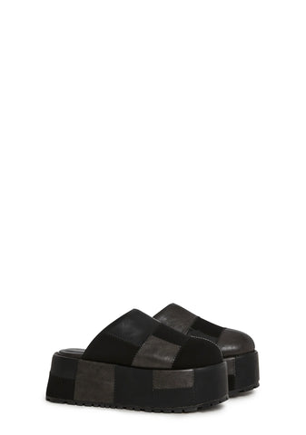 Gritty Rebel Platform Clogs - Black