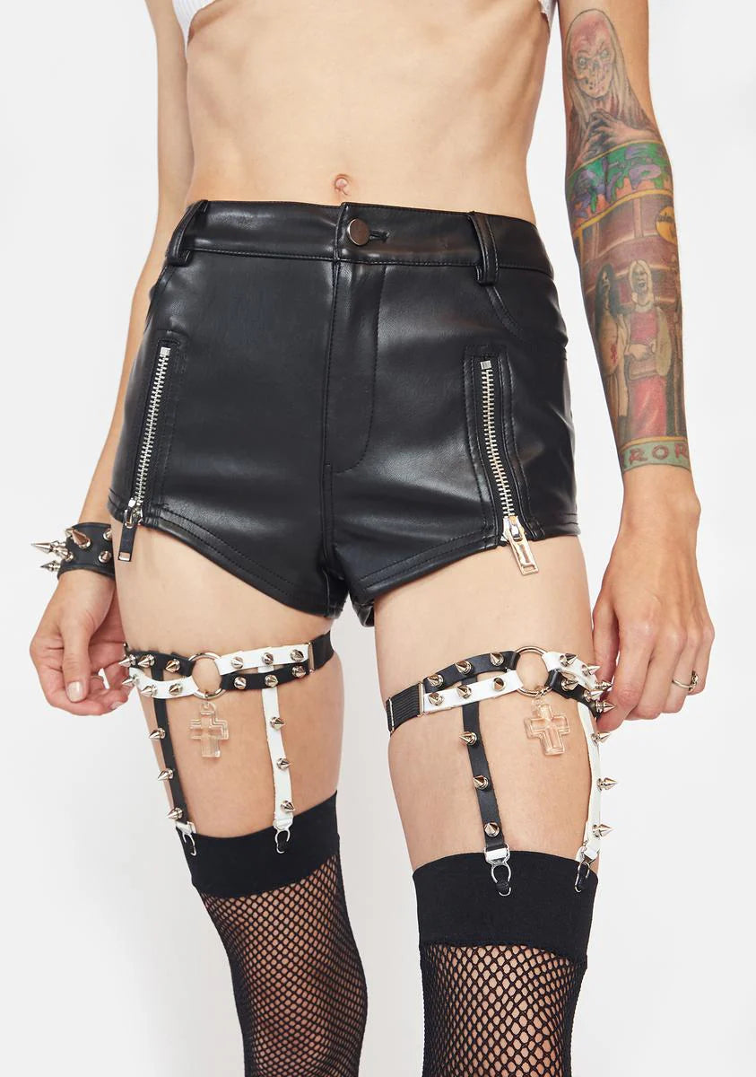 Say Your Prayers Garter Set