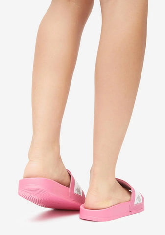 Pink 222 Banda Adam 15 Slides