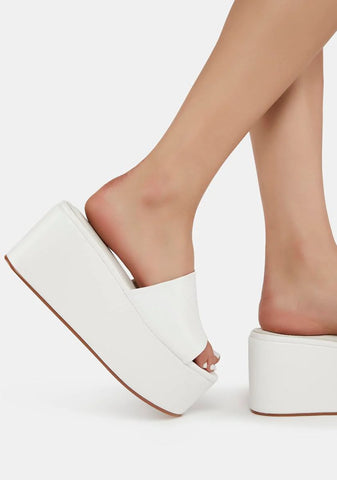 Oakelee Platform Sandals