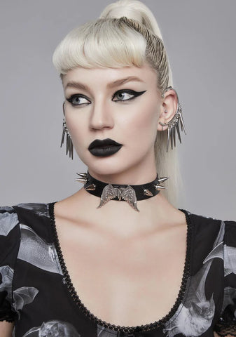 Fight Or Flight Spiked Choker