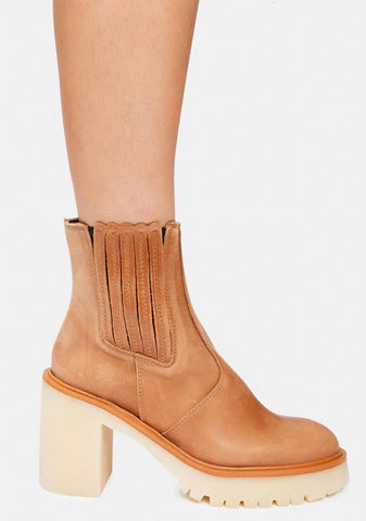 Tan James Leather Chelsea Boots