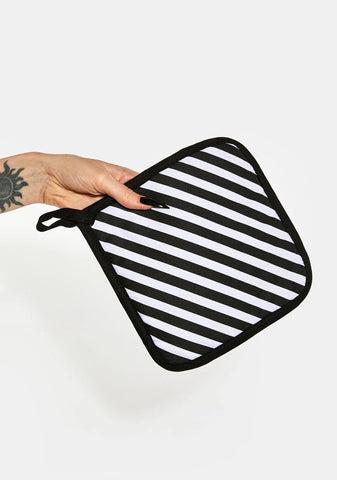 Ripe Cherry Oven Mitt Set