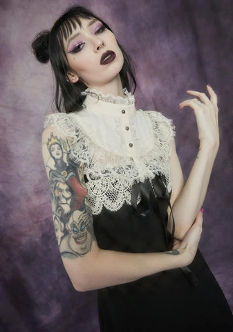 Ivory Heads Will Roll Lace Collar